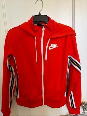 Nike Set: Dark Blue Joggers and Zipper up hoodie
